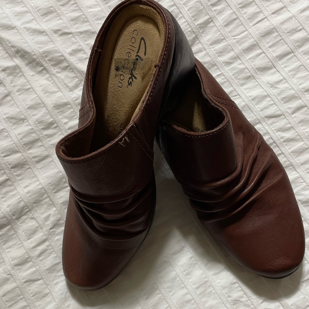 Clarks slides